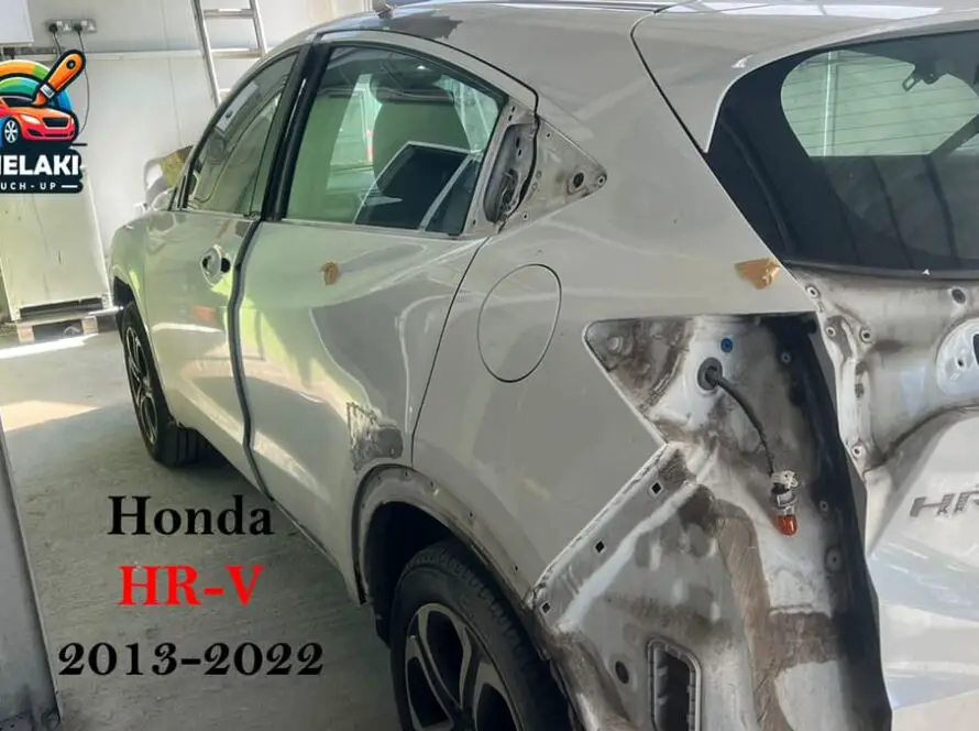 A white Honda HRV 2013-2022